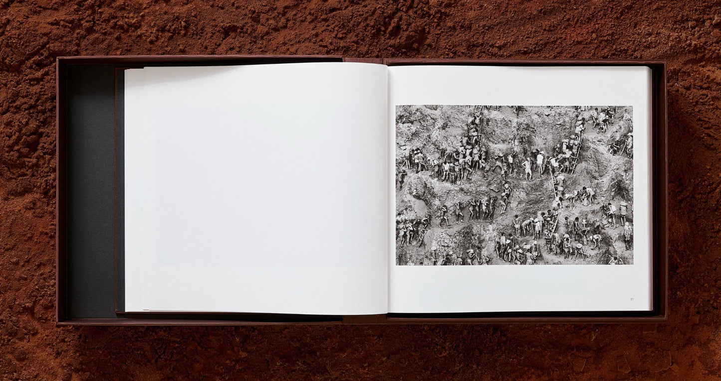 Sebastião Salgado. Gold, Art Edition, ‘Brasil, 1986’ (English)