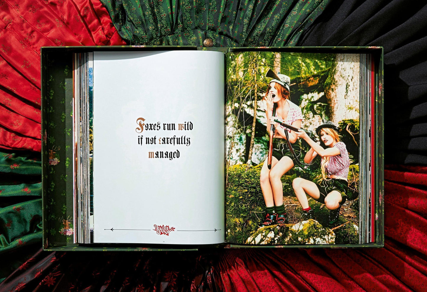 Ellen von Unwerth. Heimat, Art Edition No. 201–300 ‘Spy Device’ (German, French, English) (AP)