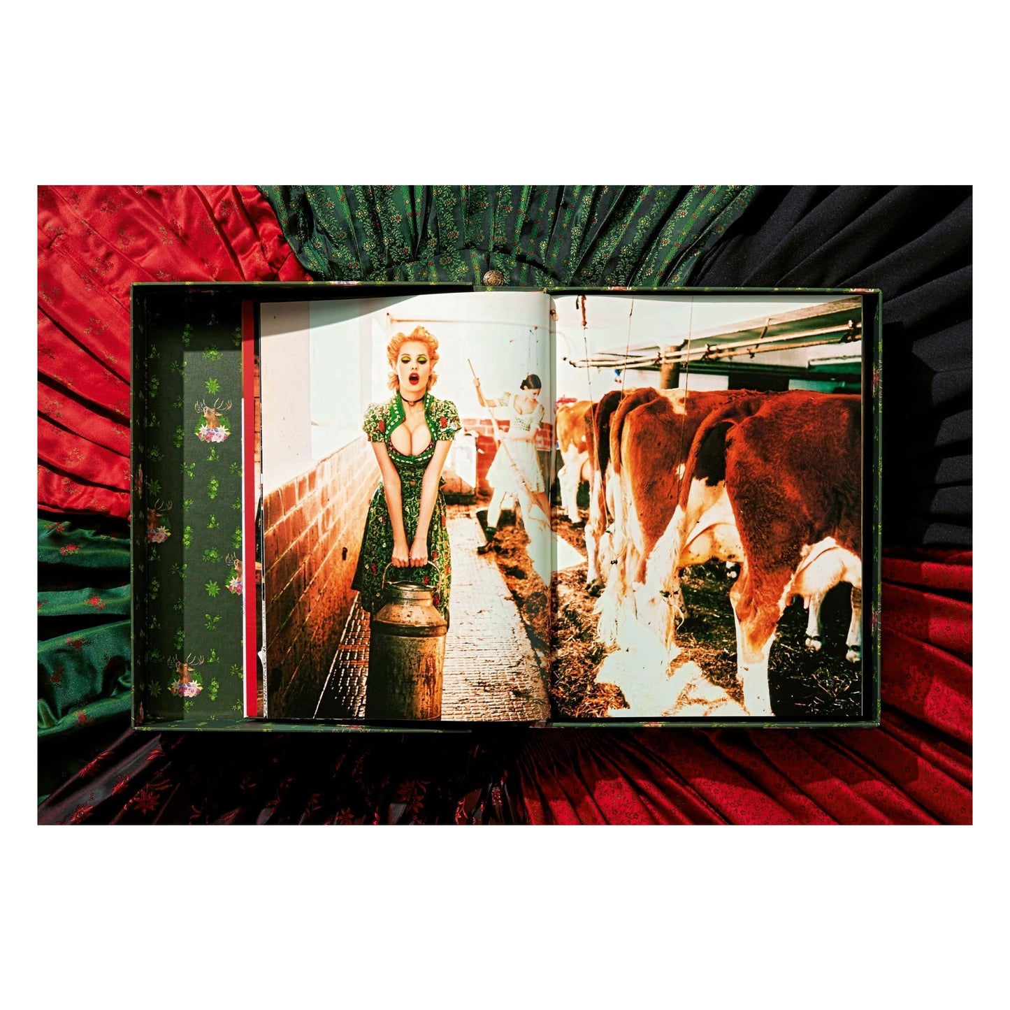 Ellen von Unwerth. Heimat. Art Edition No. 101–200 ‘The Cooks’ (German, French, English)