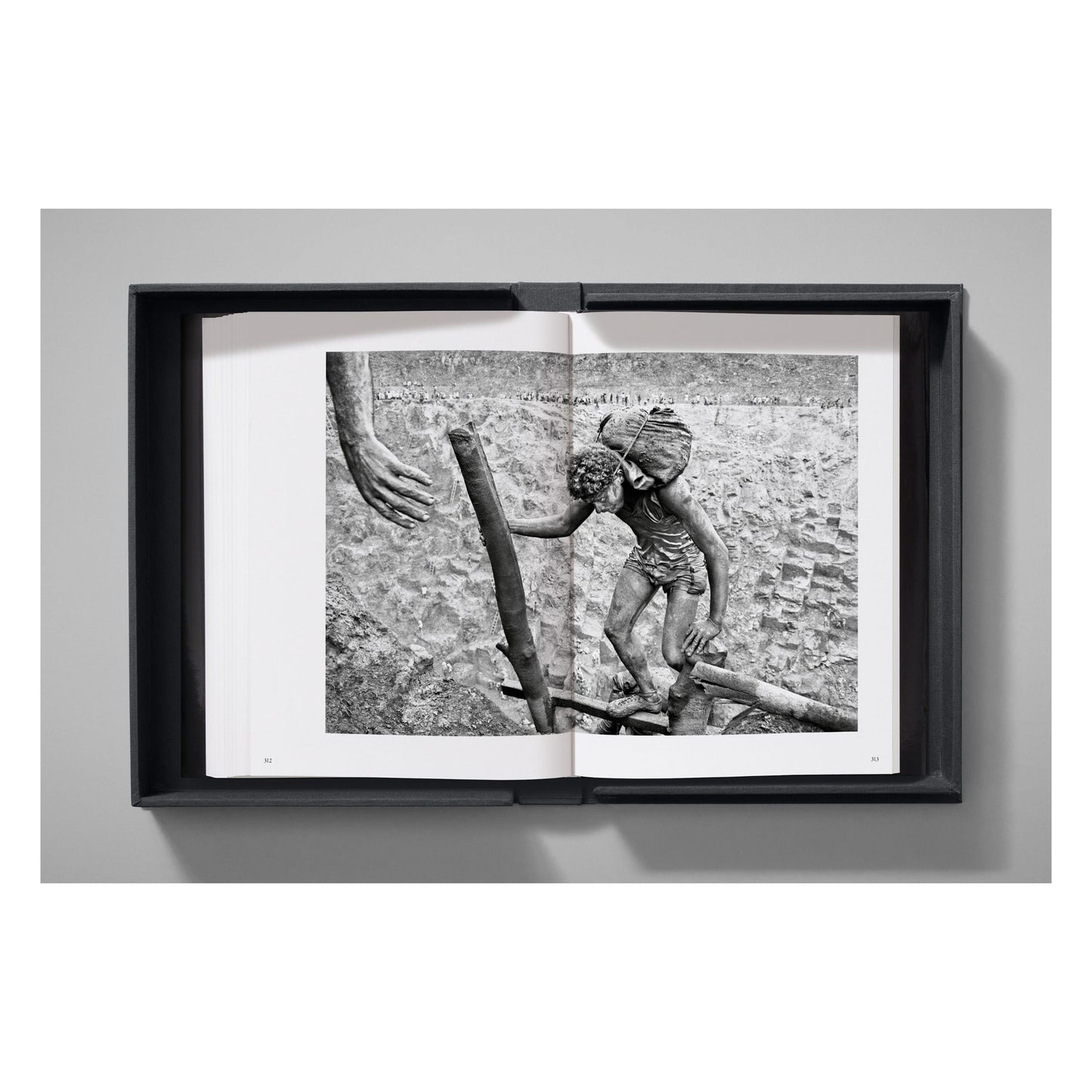 Sebastião Salgado. Workers. Art Edition No. 1–100 ‘Fishermen, Trapani, Italy, 1991’ (English) (AP)