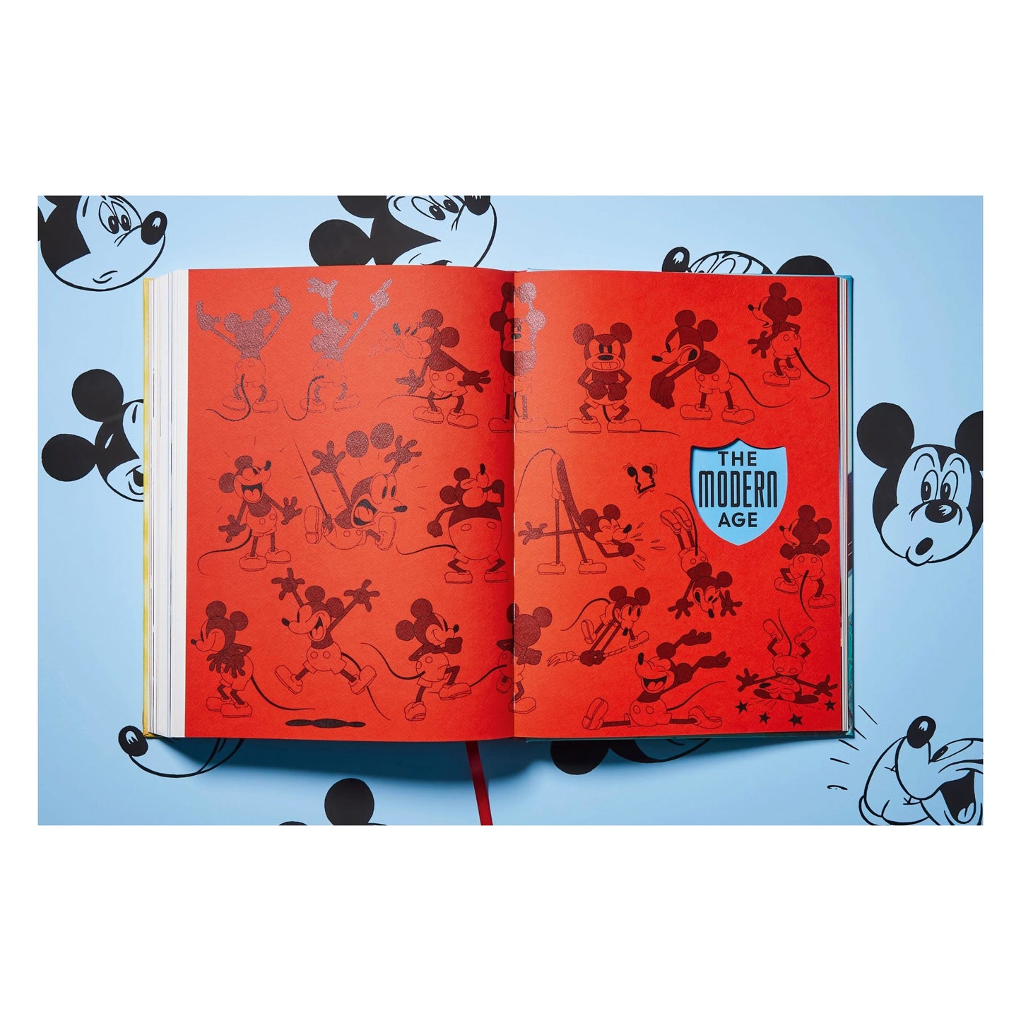 Walt Disney's Mickey Mouse. The Ultimate History (English)