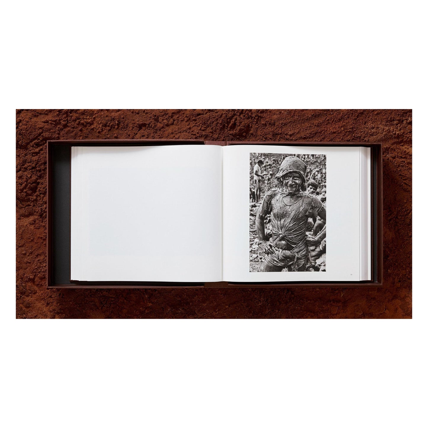Sebastião Salgado. Gold, Art Edition, ‘Brasil, 1986’ (English)