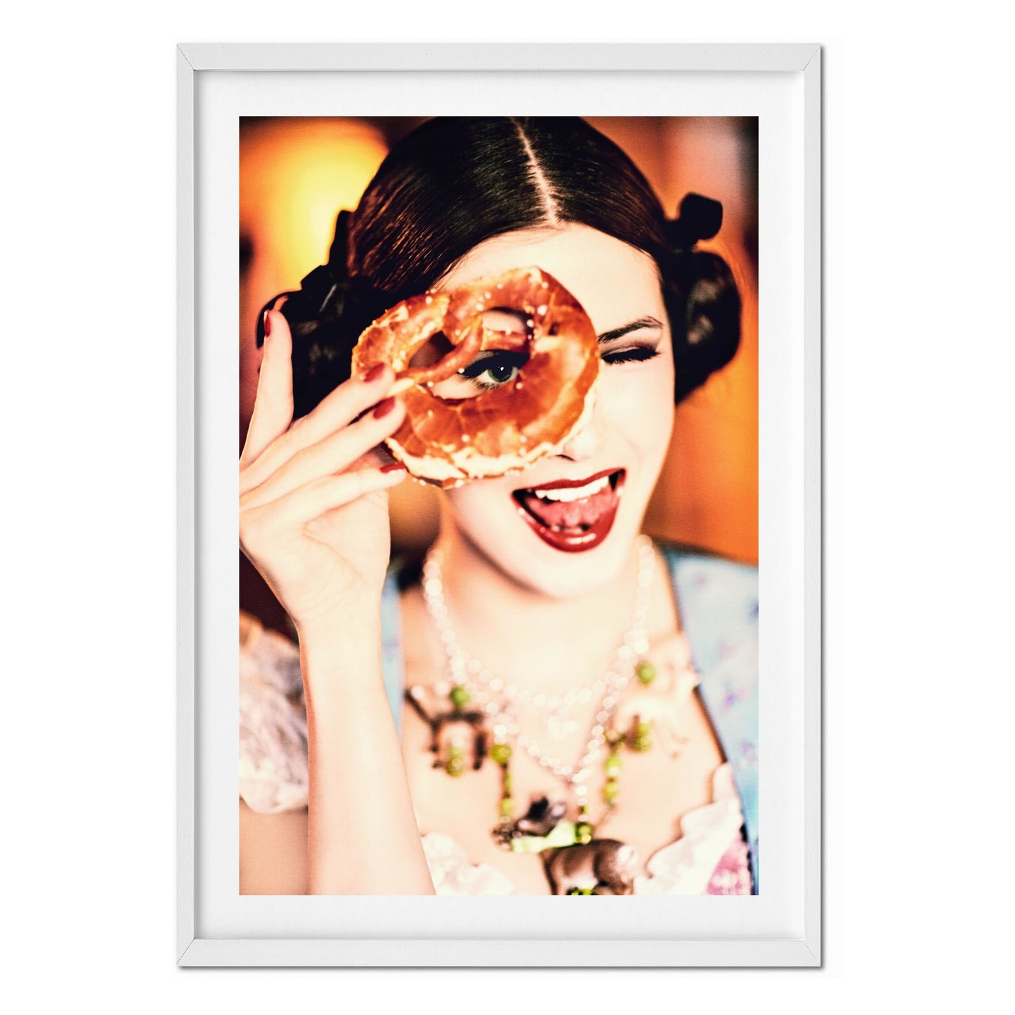 Ellen von Unwerth. Heimat. Art Edition No. 201–300 ‘Spy Device’ (German, French, English)