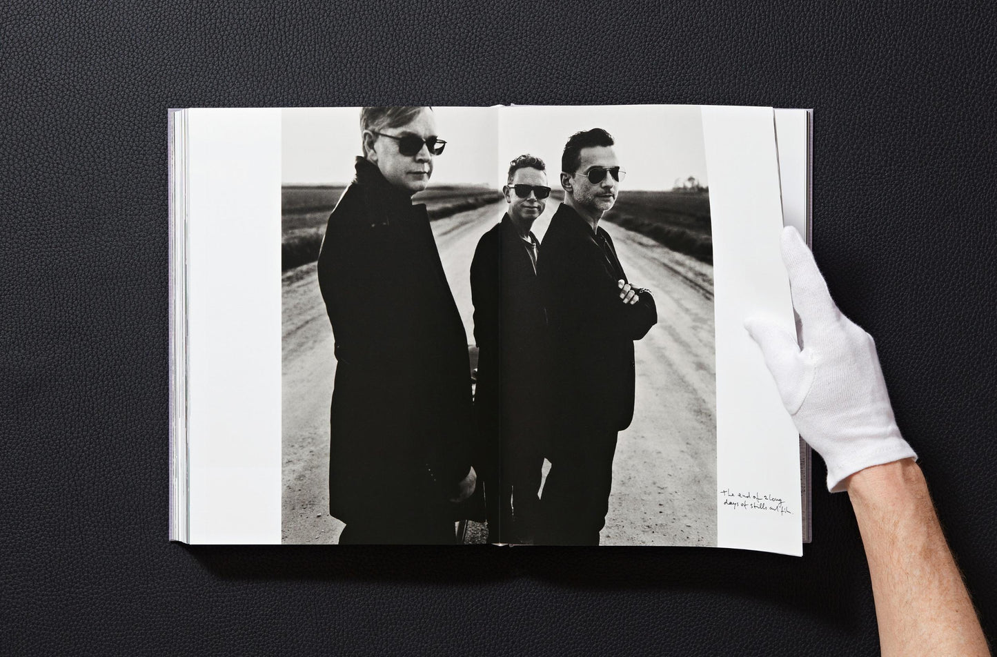 Depeche Mode by Anton Corbijn (German, French, English)