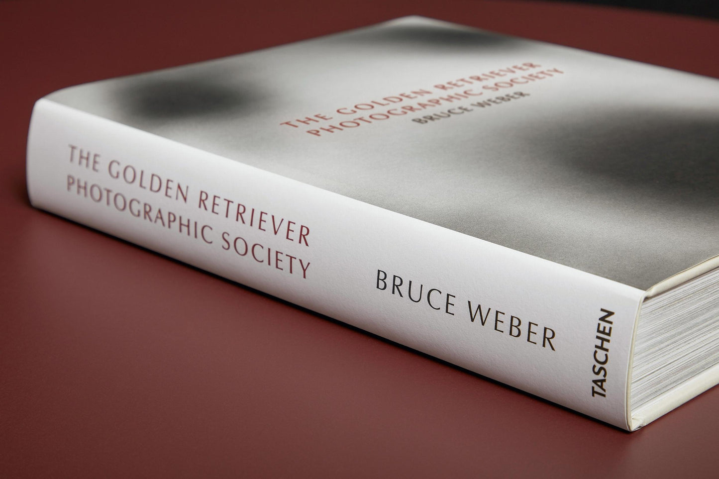 Bruce Weber. The Golden Retriever Photographic Society (German, French, English)