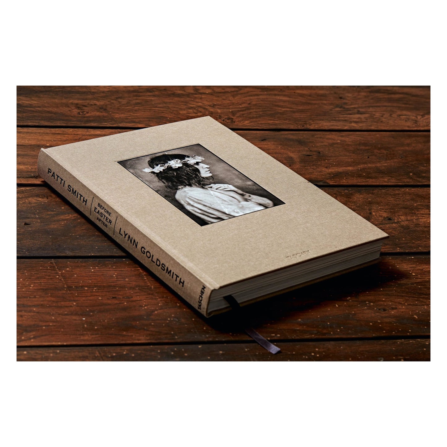 Lynn Goldsmith. Patti Smith. Before Easter After. Art Edition No. 101–200, ‘NYC, 1976’ (English) (AP)