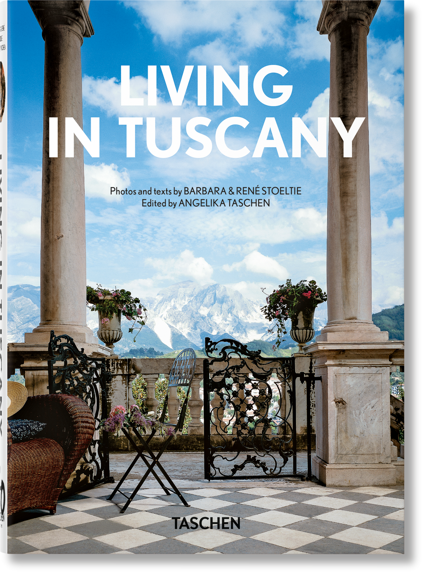 Living in Tuscany. 45th Ed. (German, French, English)