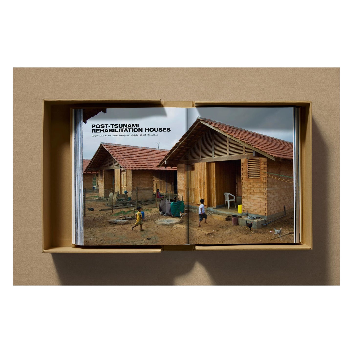 Shigeru Ban. Complete Works 1985–Today. Art Edition ‘Bamboo Gridshell Roof’, 2023 (German, French, English)