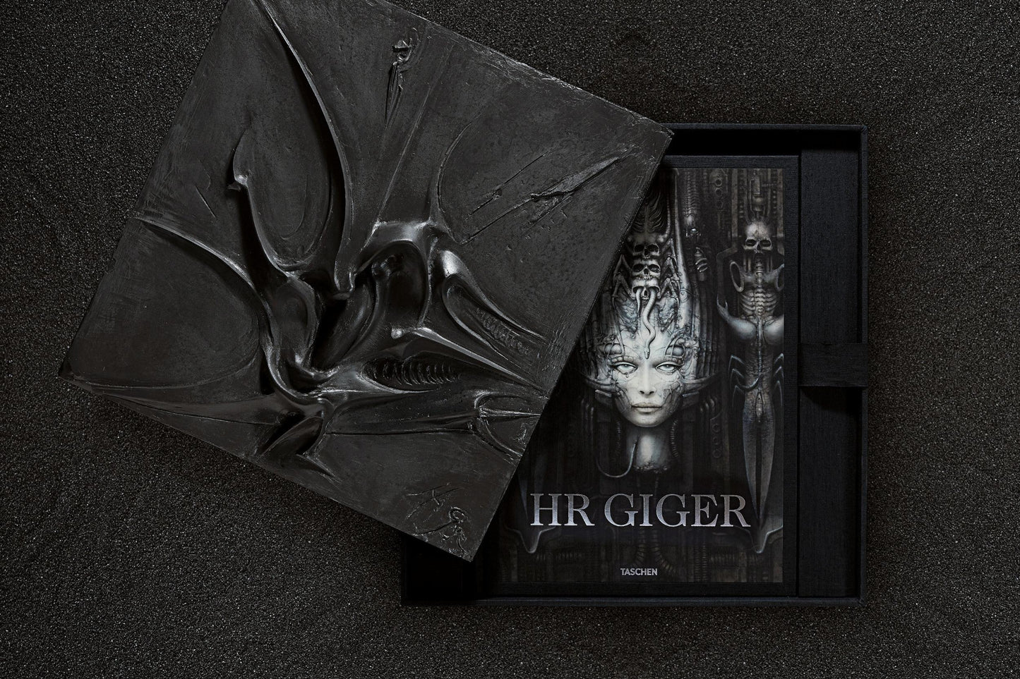 HR Giger. Art Edition No. 101–200 ‘Relief’ (German, French, English)