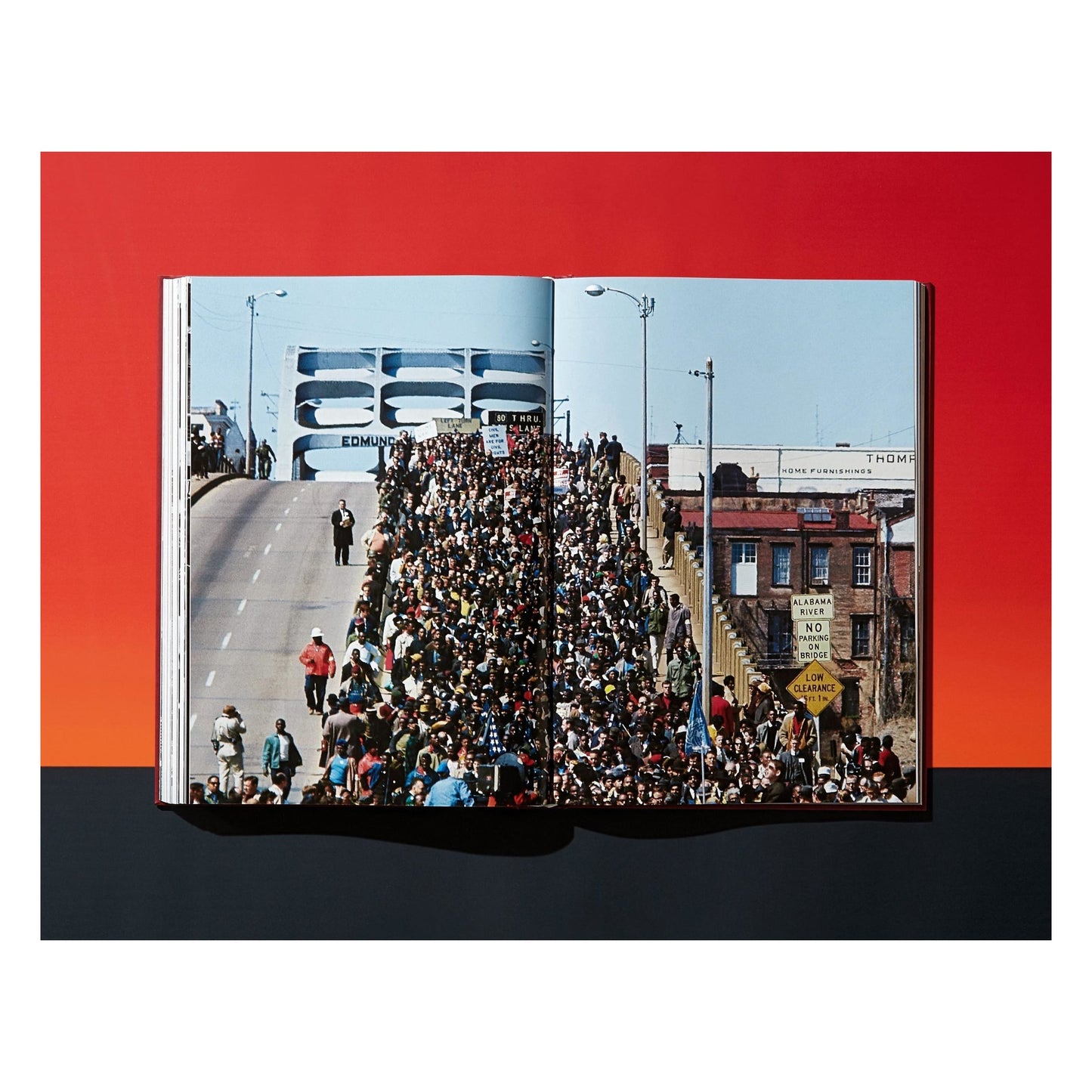 James Baldwin. The Fire Next Time, Art Edition No. 1–50, Steve Schapiro ‘Martin Luther King Jr.’ (English) (AP)