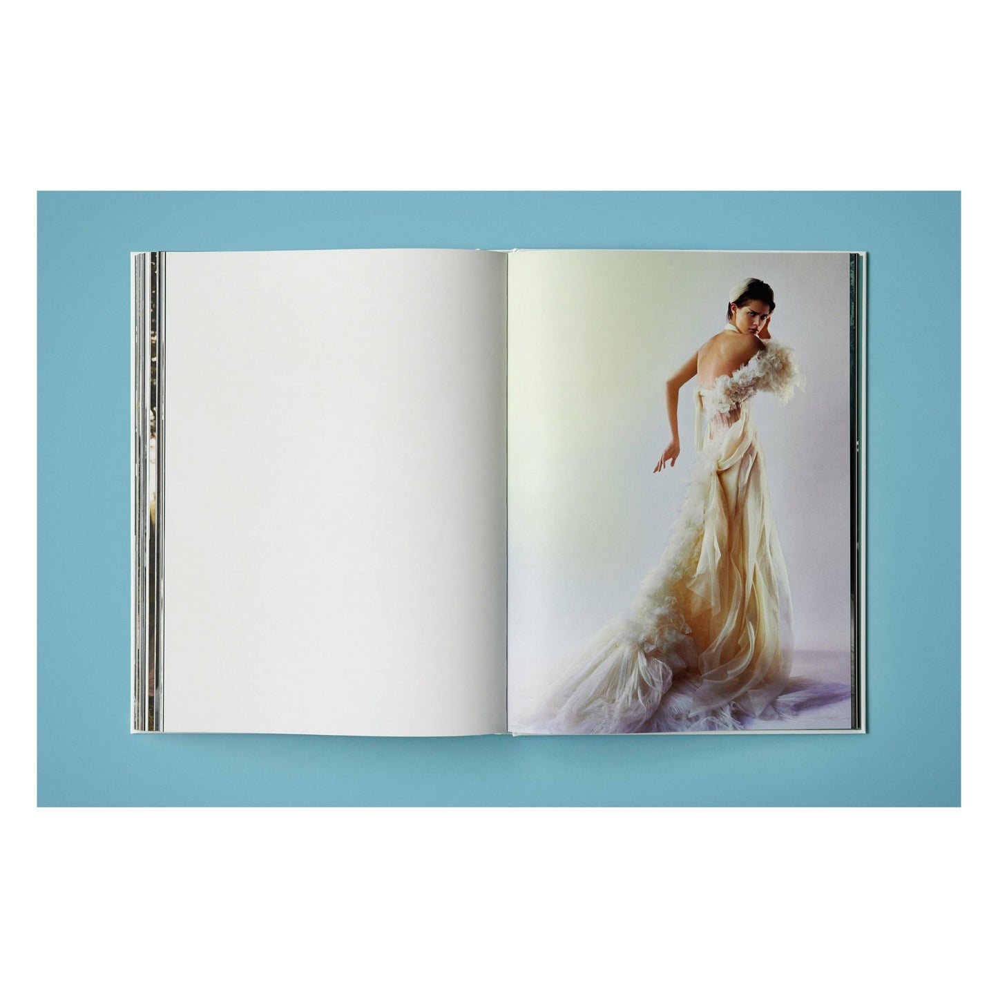 Mario Testino. I Love You, Art Edition No. 1-100 (German, French, English) (AP)