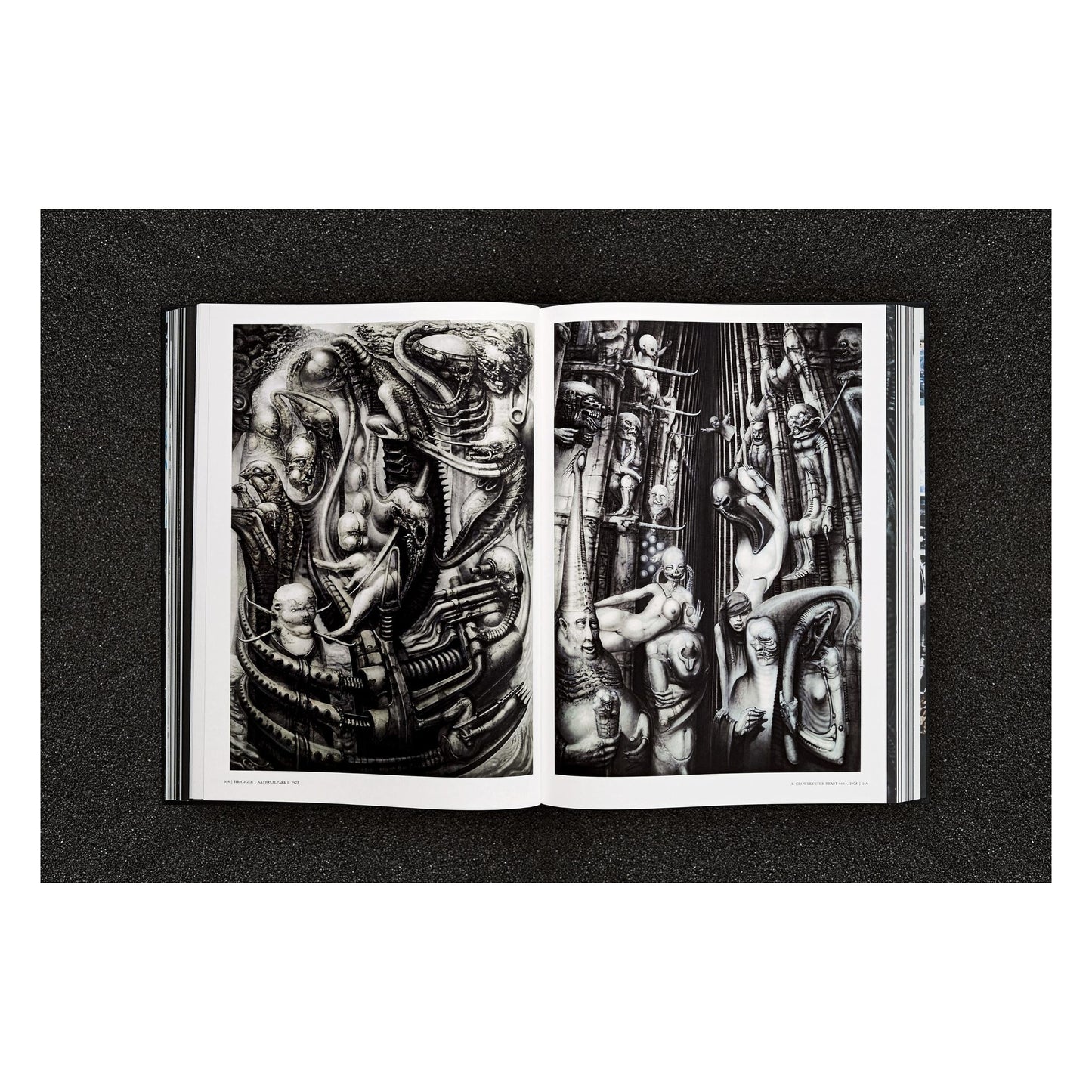 HR Giger (German, French, English) (AP)