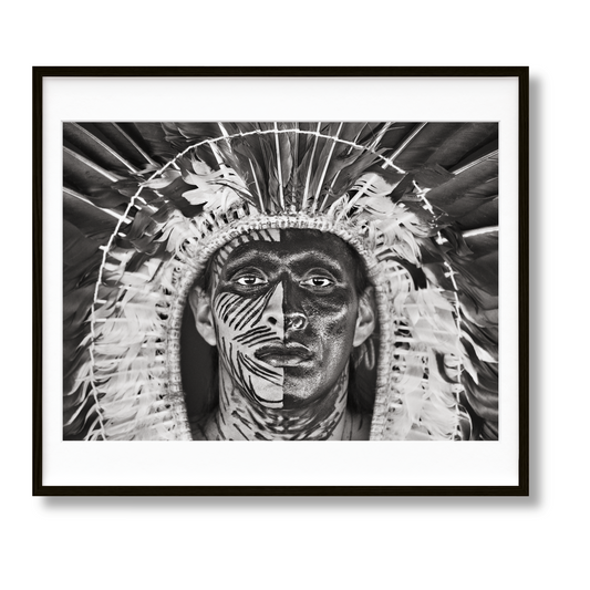 Sebastião Salgado. Amazônia. Art A (English) (AP)