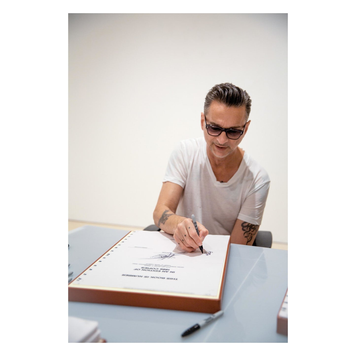 Depeche Mode by Anton Corbijn. Art Edition No. 101–200, 'SOTU, New York, 2008' (German, French, English)