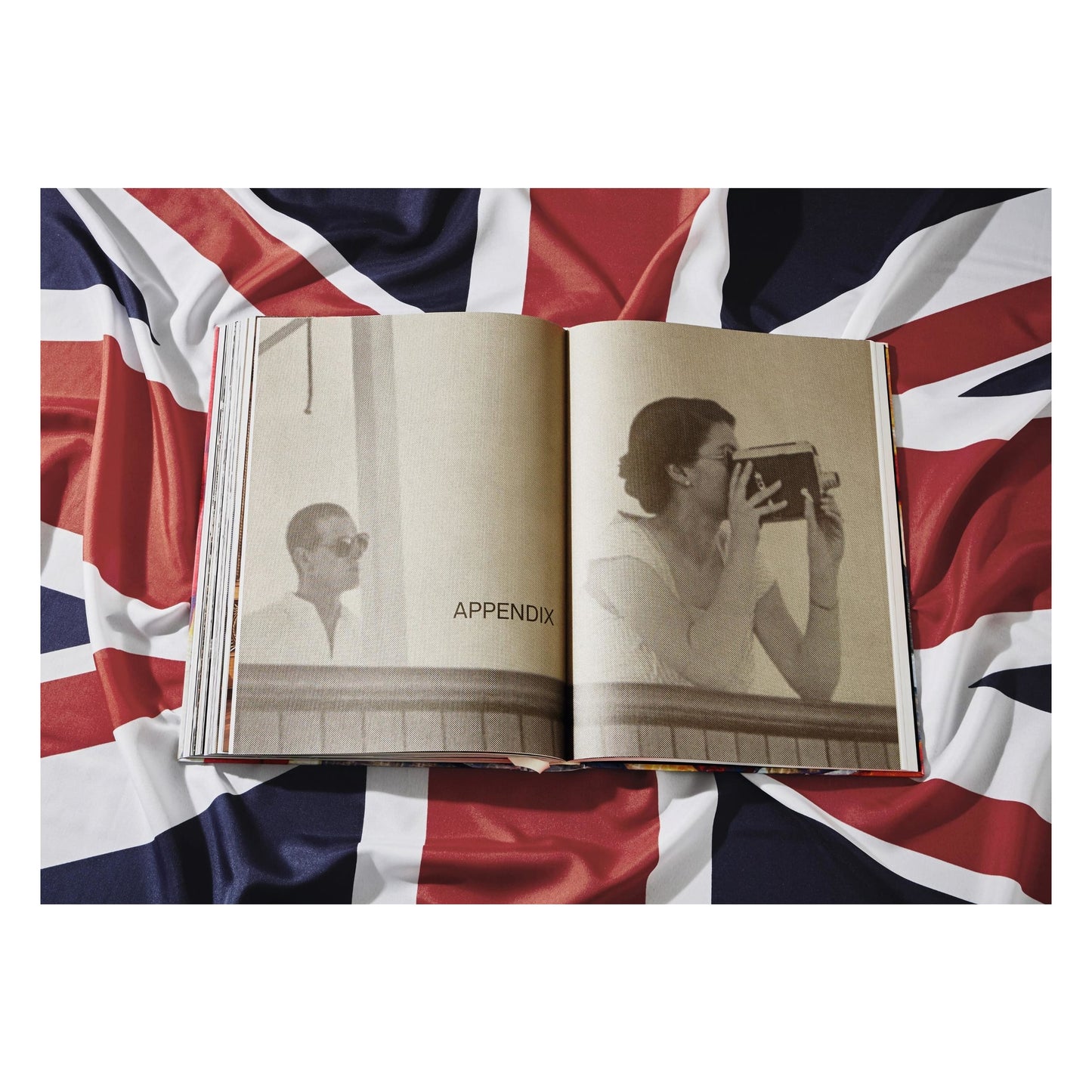 Her Majesty. Vivienne Westwood Edition No. 501–1,000. Harry Benson ‘Royal Departure’ (German, French, English)