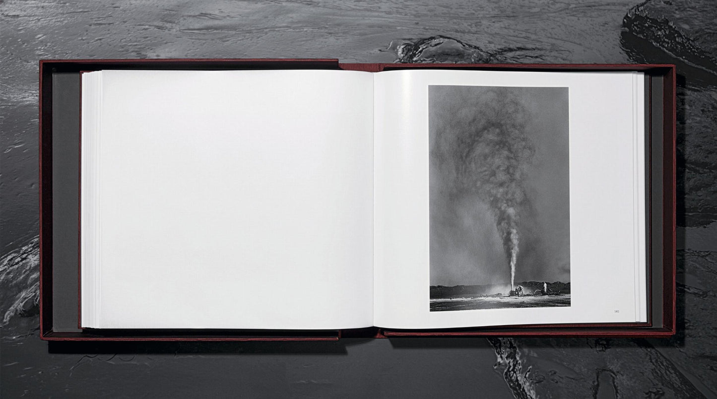 Sebastião Salgado. Kuwait. A Desert on Fire, Art Edition (English)